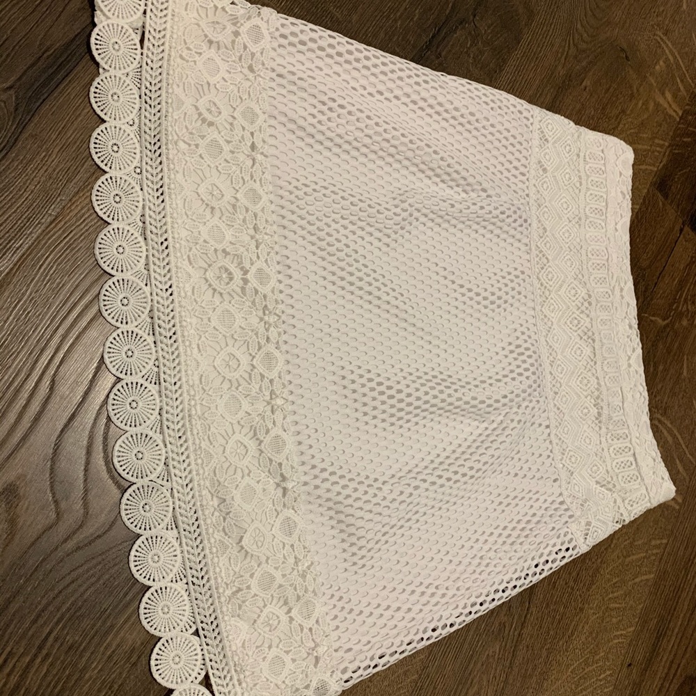 Cute BeBe white skirt
